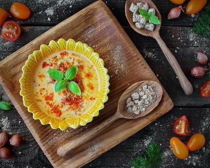 Сырный суп с хрустящими морковными отрубями