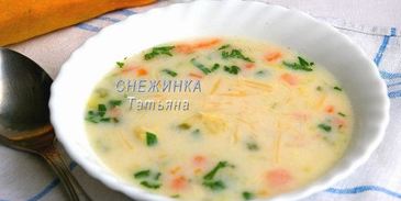 сырный суп с клецками из кабачка и сыра джюгас