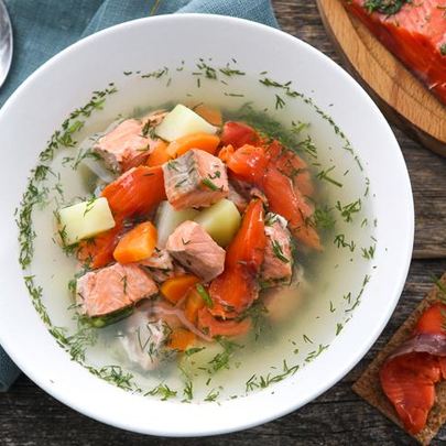 Домашняя уха со слабосоленой неркой