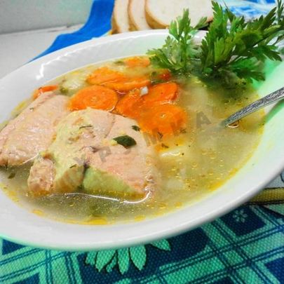 Рыбный суп уха из кеты