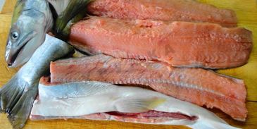 рыбный суп уха из кеты