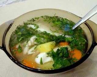 Рыбный суп уха из речной рыбы