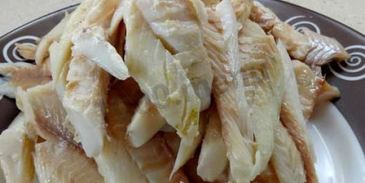 рыбный суп уха из речной рыбы