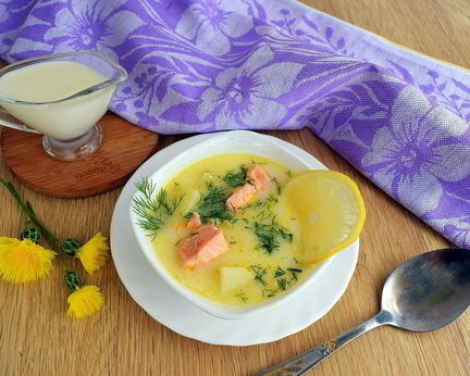 Уха по-фински со сливками с лососем