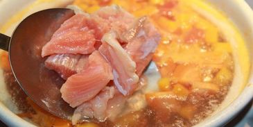 уха с форелью