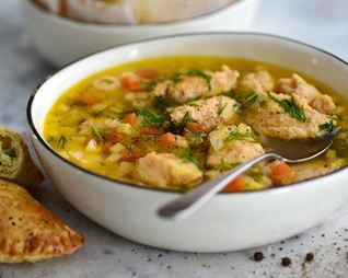 Уха с рыбными клецками