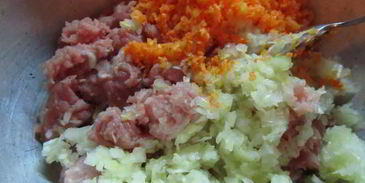 блины с мясом и морской капустой