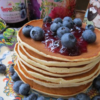 Панкейки с голубикой