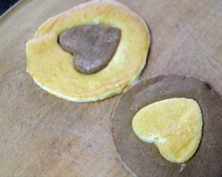 Панкейки-сердечки ко Дню всех влюбленных