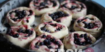 булочки с черникой