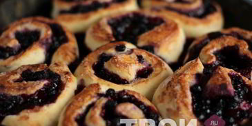 булочки с черникой