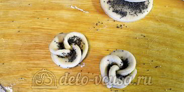 дрожжевые булочки с маком