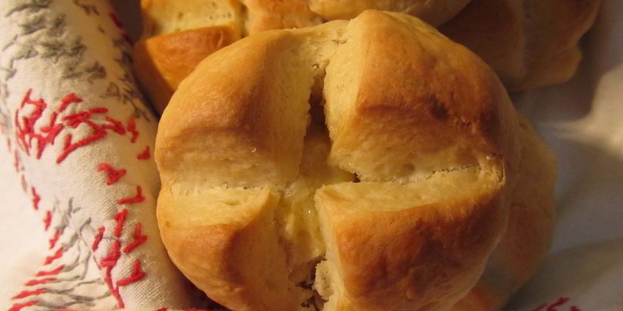 Рецепт молочных булочек к завтраку