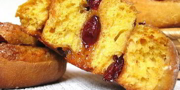 пряные тыквенные плюшки с клюквой