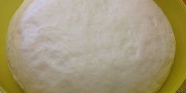 сырные булочки с базиликом на картофельно-дрожжевом тесте