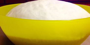 сырные булочки с базиликом на картофельно-дрожжевом тесте