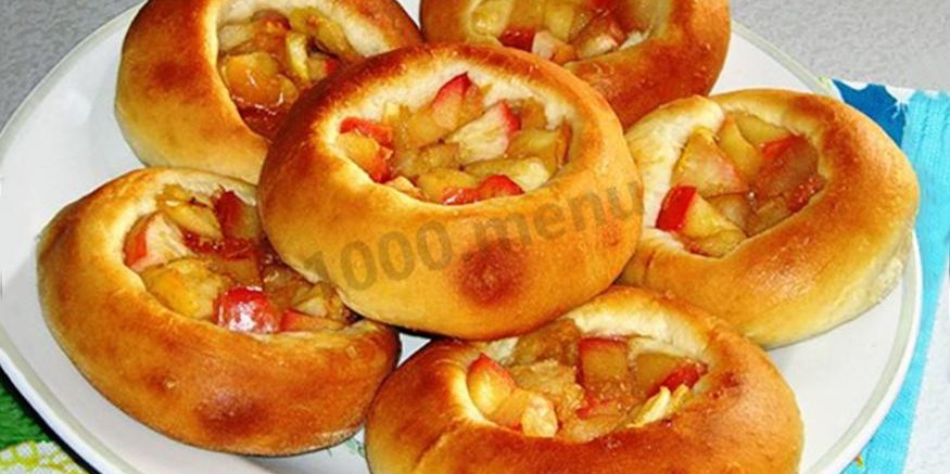 Рецепт ватрушек с яблоками из дрожжевого теста