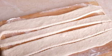 закусочные булочки-розочки с беконом