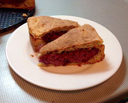 Чизкейк с черной смородиной