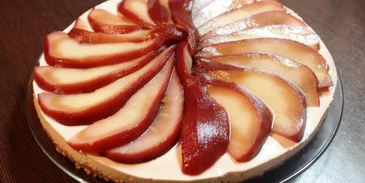 чизкейк с голубым сыром и пьяной грушей