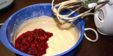 кекс с брусникой