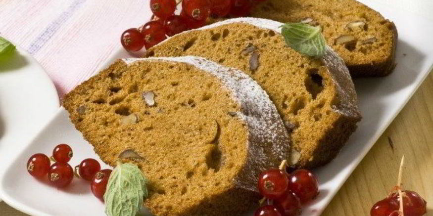 Рецепт медового кекса с орехами в мультиварке