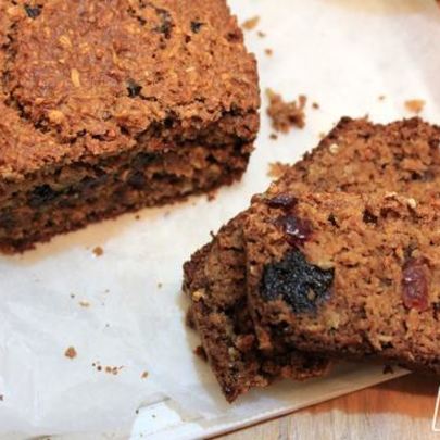 Овсяный кекс с черносливом, апельсином и имбирем