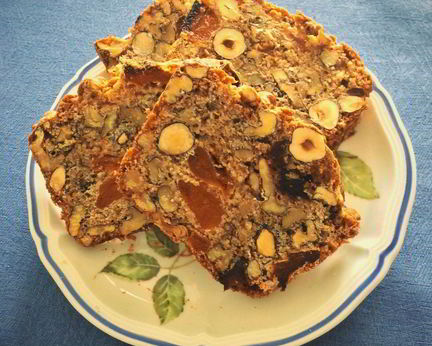 Ванильный кекс с сухофруктами и орехами