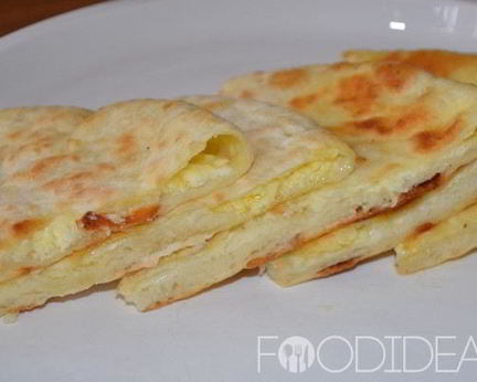 Хачапури с адыгейским сыром