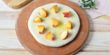 хачапури с сыром и персиками