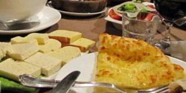 хачапури с сыром и яйцом