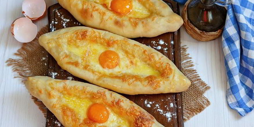 Рецепт хачапури с сыром по аджарски