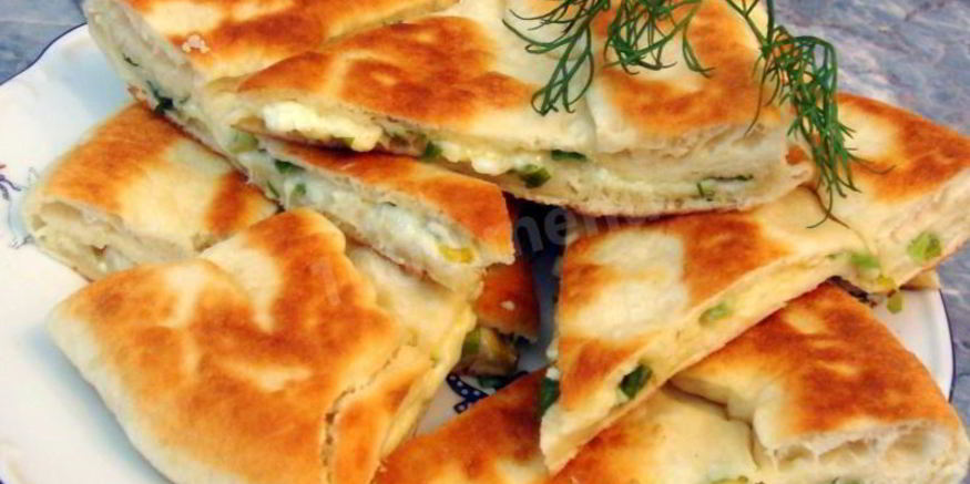 Рецепт тбилисских хачапури с сыром на сковороде