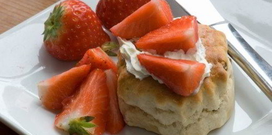 Рецепт английских сконов с ягодами