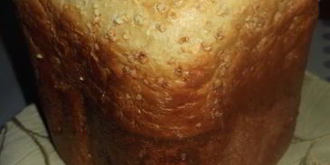 белый хлеб с кедровым орехом