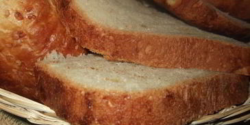 белый хлеб с кедровым орехом