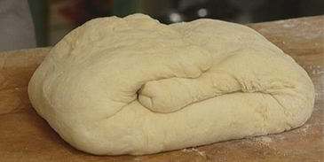 хлеб с оливками и чесноком