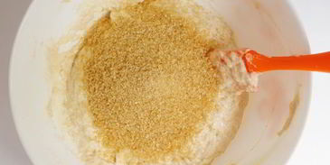 персиковый хлеб со штройзелем из овсяных хлопьев