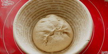 пшеничный хлеб на ржаной закваске