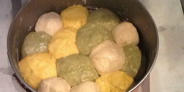 разноцветный хлебушек с тыквой и щавелем