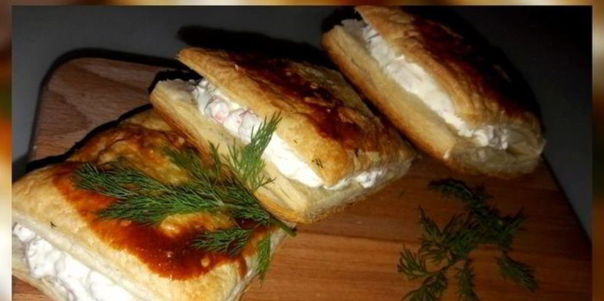 Рецепт хрустящих слоек с крабово-творожным кремом