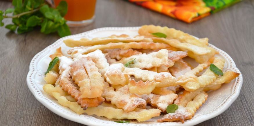 Рецепт хвороста тонкого хрустящего сладкого