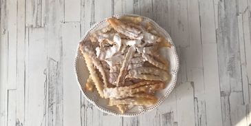 хворост тонкий хрустящий сладкий