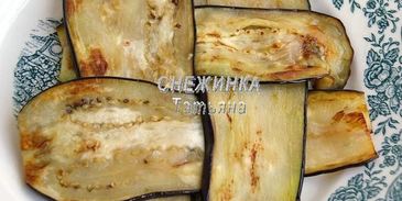 конвертики из баклажана с моцареллой, томатом и цукини