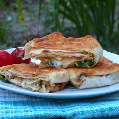 Конвертики из лаваша с сыром и зеленью