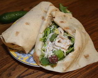 Кулечки из лаваша с курицей и зеленью