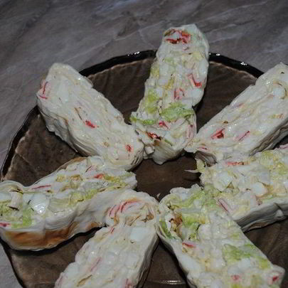 Лаваш с крабовыми палочками и плавленым сыром