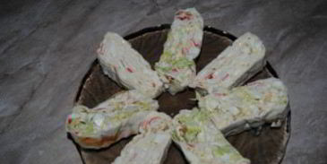 лаваш с крабовыми палочками и плавленым сыром