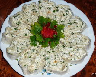 Лаваш с начинкой из творога и зелени