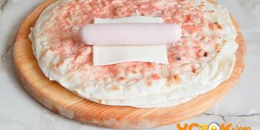 лаваш с сосиской и сыром